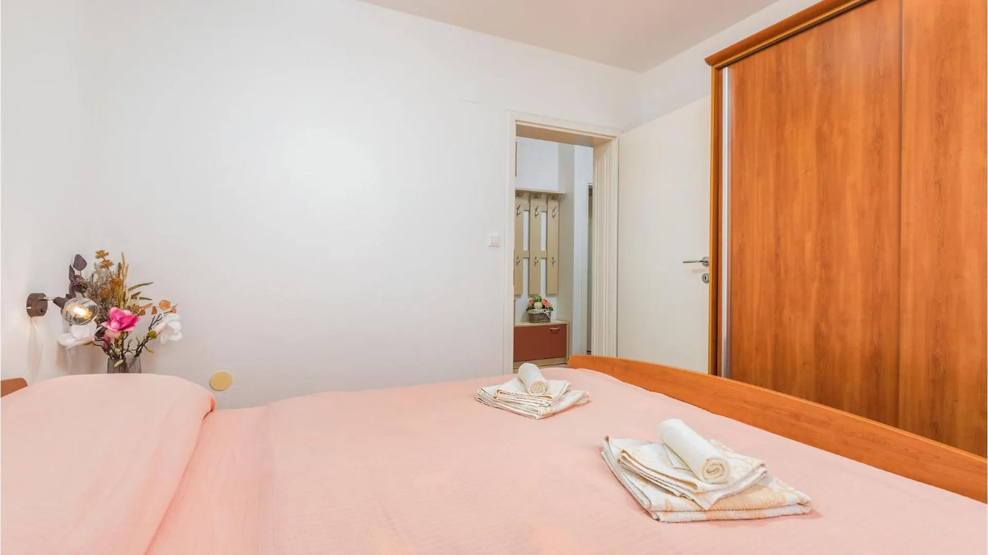 Lovely Apartment In Fazana With Kitchen 0*,