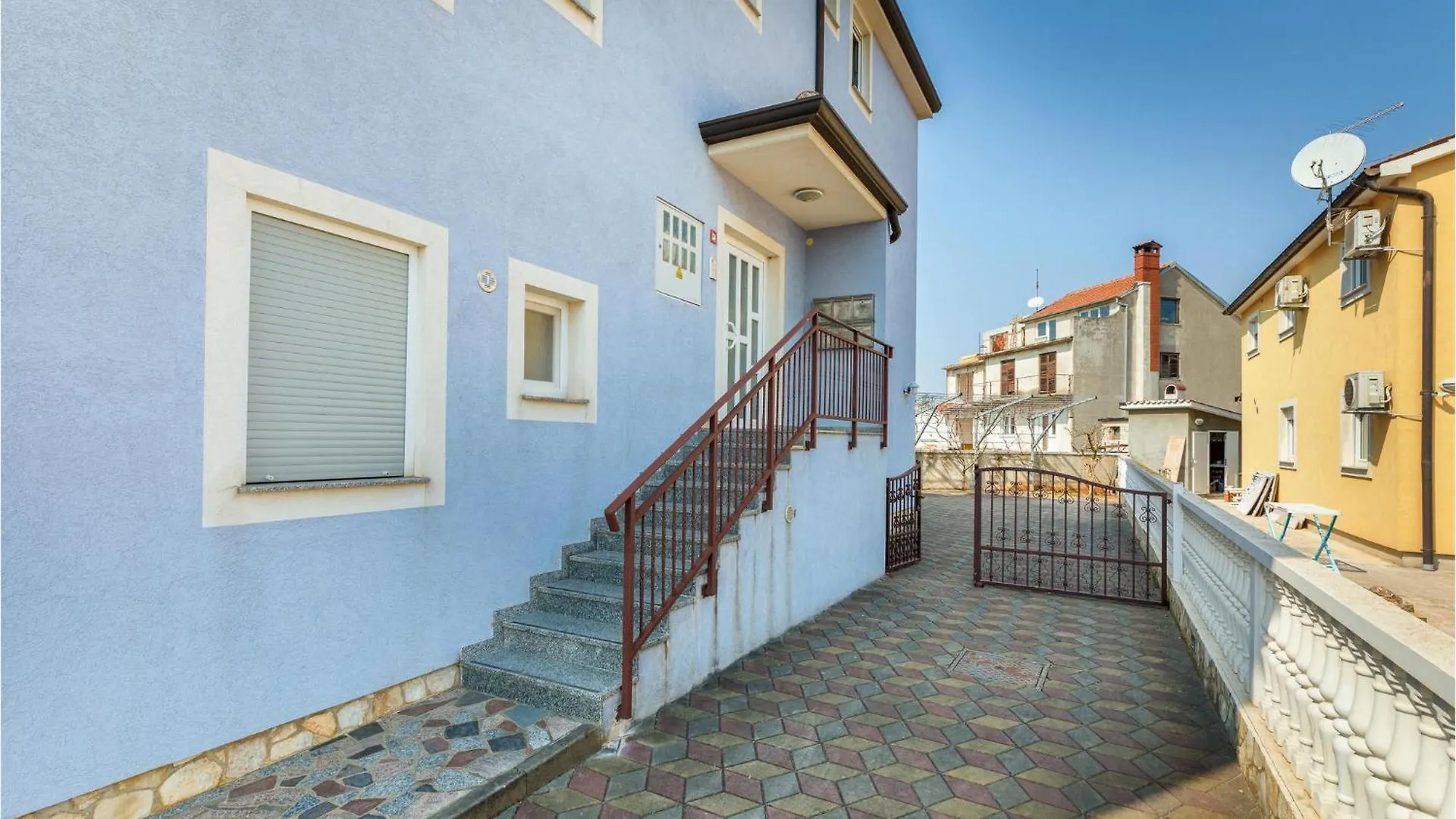 Lovely Apartment In Fazana With Kitchen 0*,