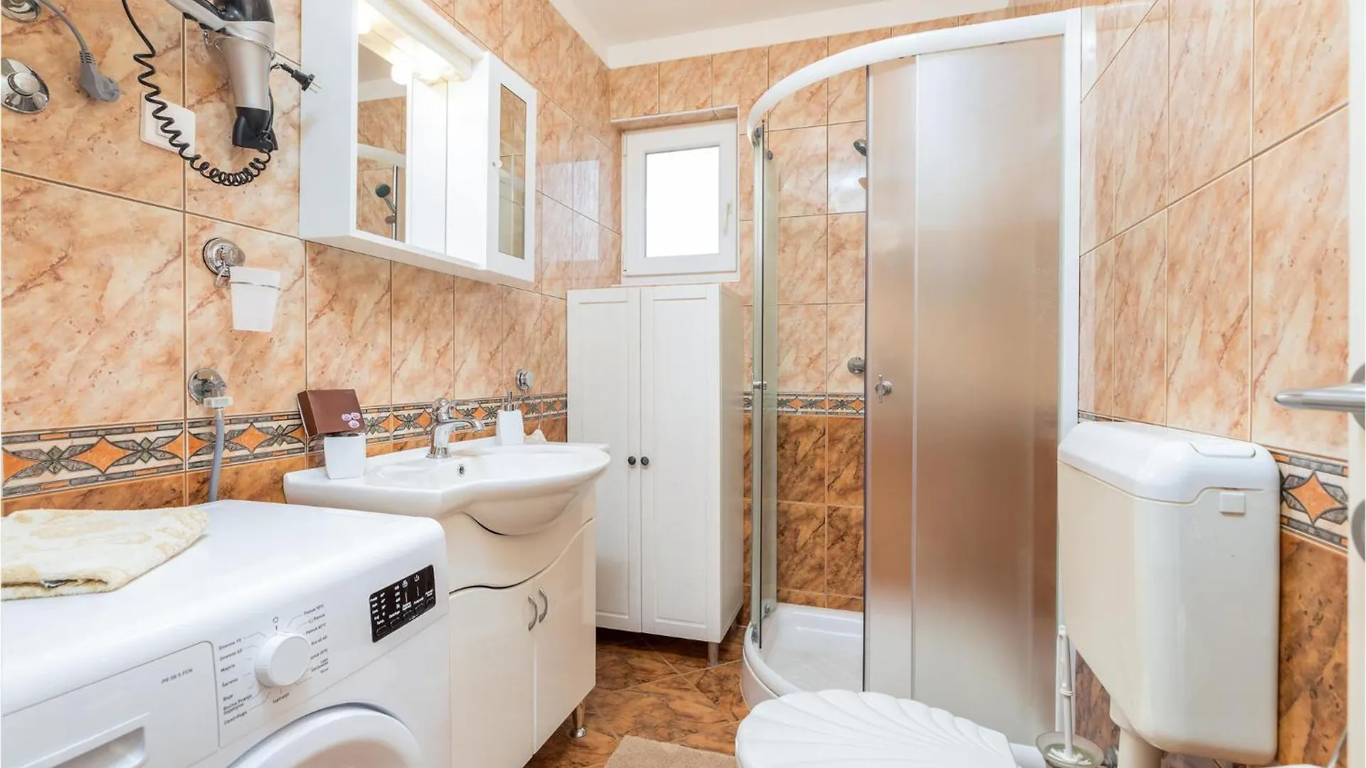 Lovely Apartment In Fazana With Kitchen